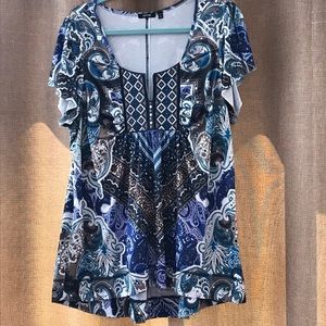 Blue slinky and cool top